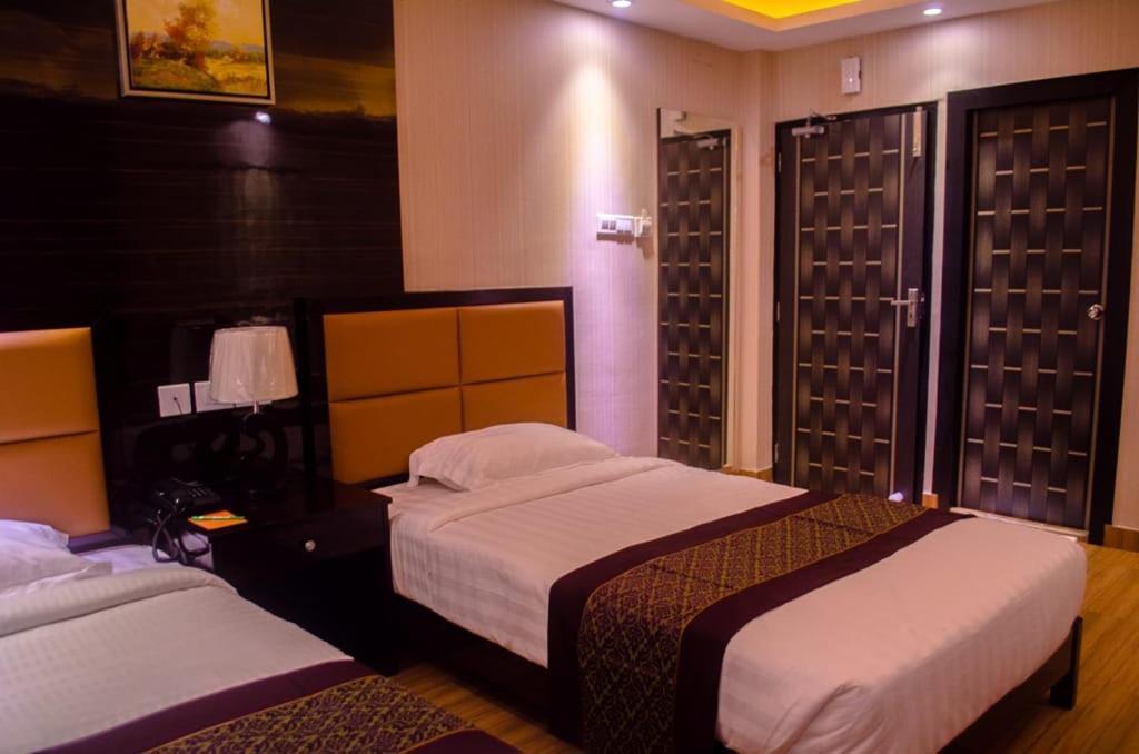 Hotel Comfotel כלכותה מראה חיצוני תמונה