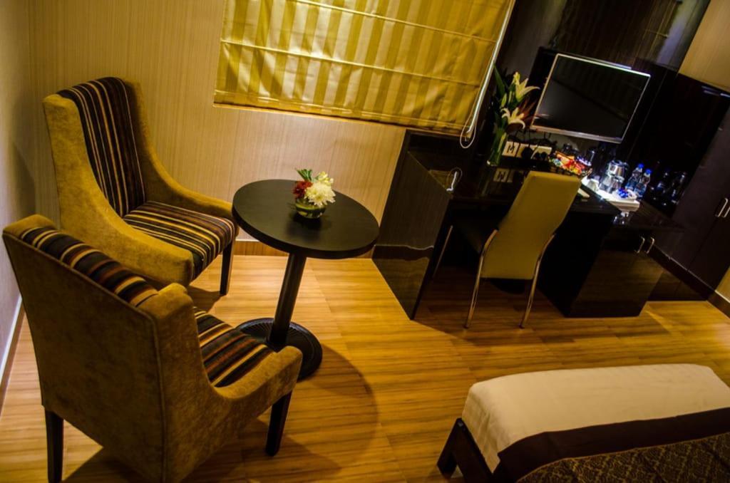 Hotel Comfotel כלכותה מראה חיצוני תמונה