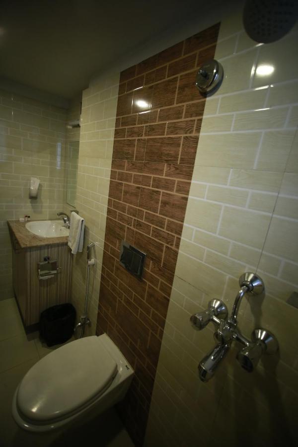 Hotel Comfotel כלכותה מראה חיצוני תמונה